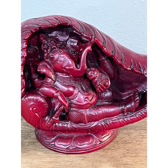 Ganesha in Conch Shell Statue – Red Resin Hindu Deity Figurine Spiritual Decor - Picture 2 of 12